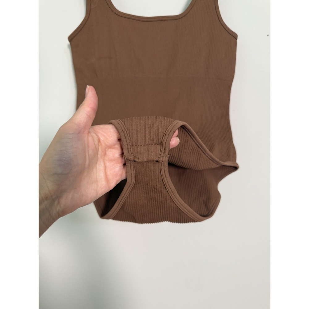 OQQ Womens Ribbed Seamless Bodysuit Brown Scoop Neck Tank Medium Bodycon - Picture 2 of 5
